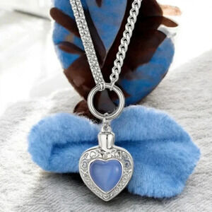 🆕️18K Gold Plated 316L Stainless Steel Blue Crystal Heart Pendant Necklace 💙